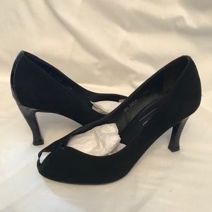 Donald Pliner Couture-Black Suede/Patent- Size 6.5